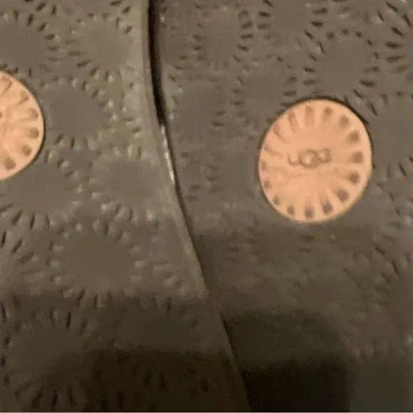 MENS UGG AUSTRALIA SLIP ON SANDALS SIZE 10WAINSCOTT