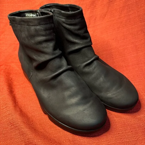 Mephisto Rezia Black Nubuk Ankle Boots, Women’s Size 8, EUC
