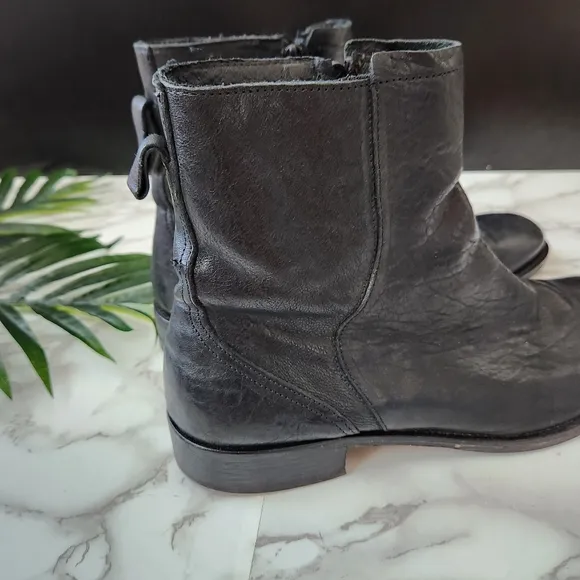Metropolitan View Black Dress Boot