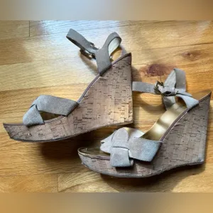 Michael Kors Amber Cork Wedge Sandals size 9