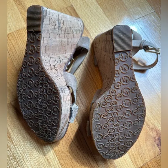 Michael Kors Amber Cork Wedge Sandals size 9