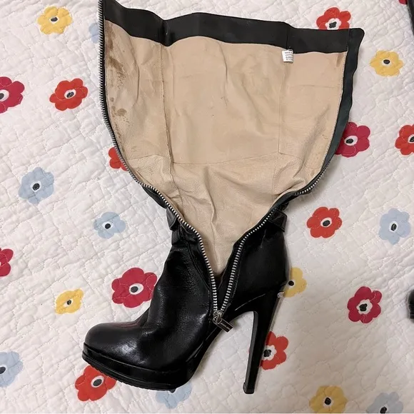MICHEAL KORS WORN 1X Women’s Tall Black Leather Stiletto Silver Buckle Boots EUC