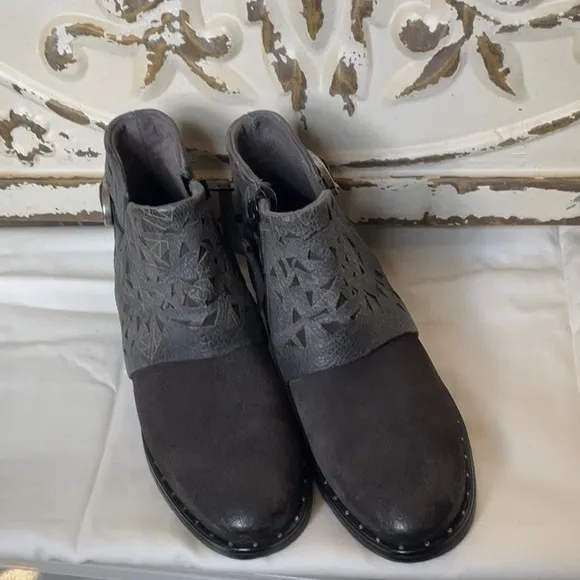 Miz Mooz‎ Ankle Boots