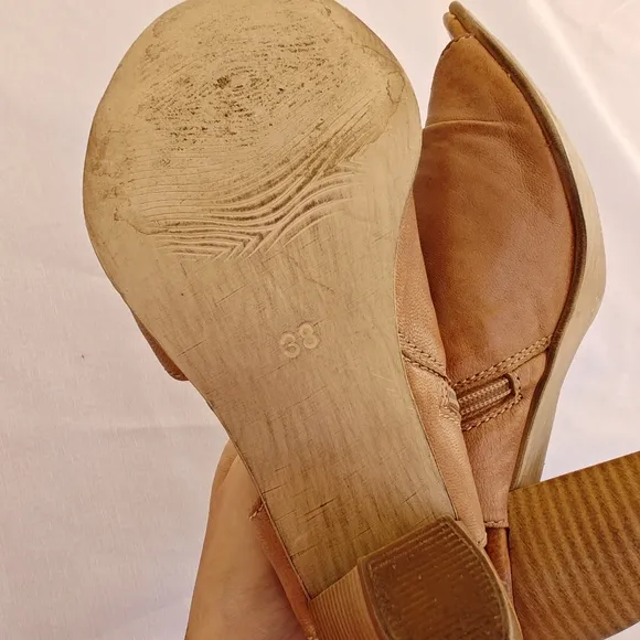 Miz Mooz Mardi Sandal Tan Nude Brown Cone Block Heel 38 Leather Anthropologie