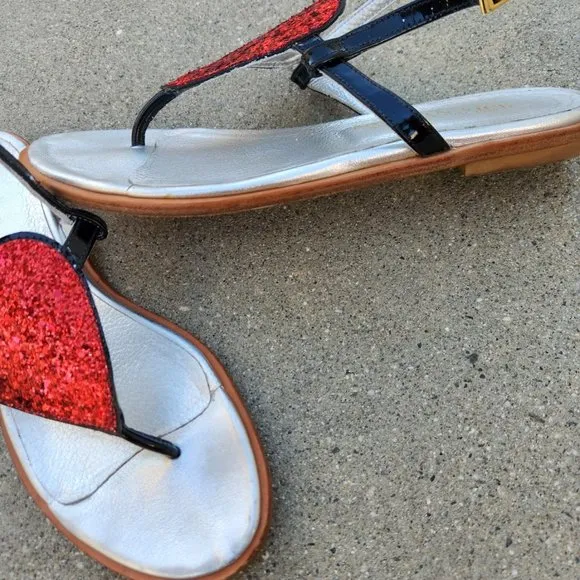 MODERN VICE Glitter Heart Thong Sandals