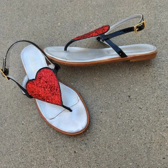 MODERN VICE Glitter Heart Thong Sandals