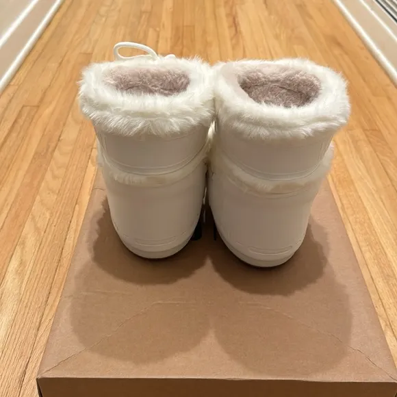 Moon Boot Womens Icon Low Faux Fur Cold Weather Boots size EU 36-38 US 5.5- 7