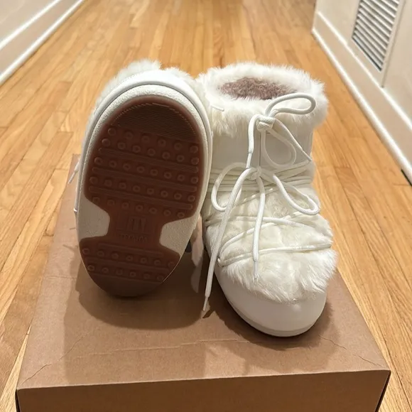 Moon Boot Womens Icon Low Faux Fur Cold Weather Boots size EU 36-38 US 5.5- 7