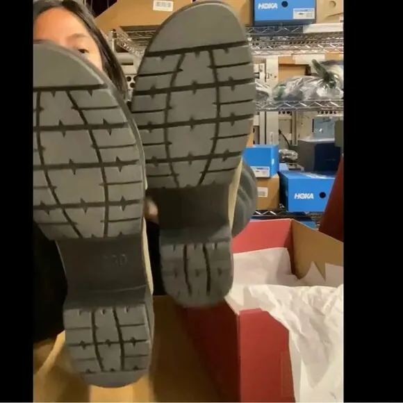 Munro Dekkie Sandals, Size 10.5, New in Box MSRP $160