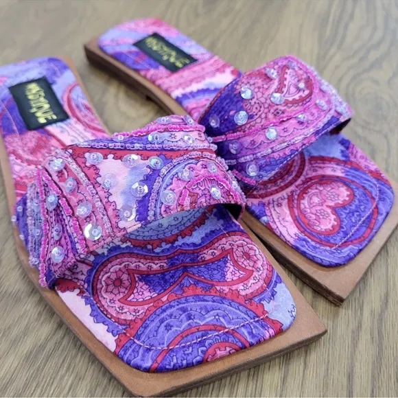 MYSTIQUE BOUTIQUE | Pink Multicolor Slip On Sandals