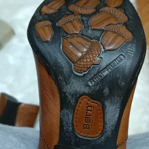 N BORN LEATHER Elastic Gusset Ankle Booties NWOT Retailed for $165
