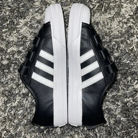 New ADIDAS Velcro NIZZA CF C in Black / White