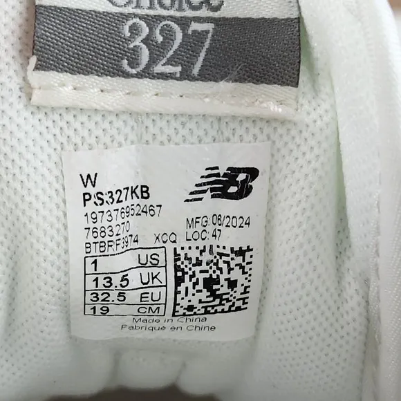 New Balance 327 PS Youth Size 1 White Sea Salt Gum Casual Trainers Sneaker Shoes