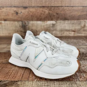 New Balance 327 PS Youth Size 1 White Sea Salt Gum Casual Trainers Sneaker Shoes