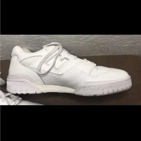 NEW BALANCE 550 Size 12D Triple White Leather Shoes Sneakers (BB550WWW)