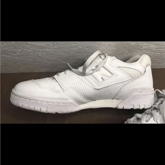 NEW BALANCE 550 Size 12D Triple White Leather Shoes Sneakers (BB550WWW)