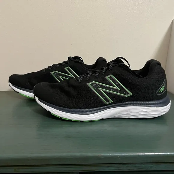 New Balance Fresh Foam 680 Running Shoes Men’s Size 11 - Black &amp; Green