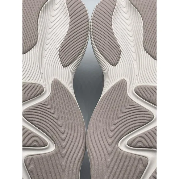 New Balance Fuel Cell Shift TR Violet Women’s Size‎ 9.5 Wide