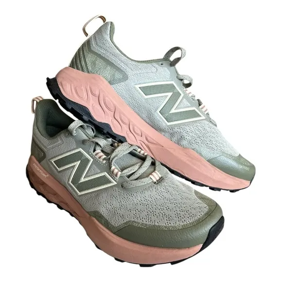 New Balance Women's Green and Pink Running Shoes