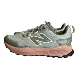 New Balance Women's Green and Pink Running Shoes
