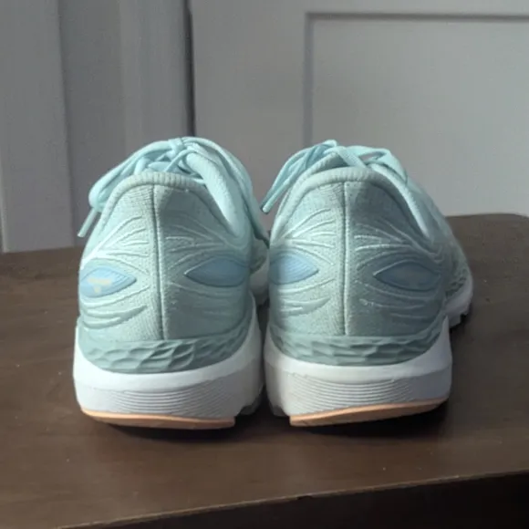 New Balance Women's Tiffany Blue Running Shoes Athletic Athletic Sz 10