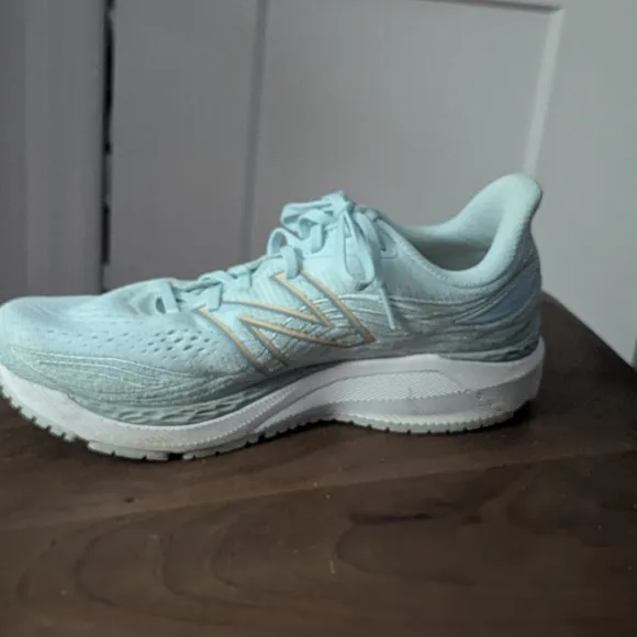 New Balance Women's Tiffany Blue Running Shoes Athletic Athletic Sz 10