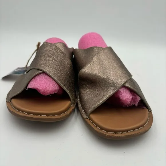 NEW Bionica Women’s 9 Crackled Leather Arcola Slip On Criss Cross Sandals