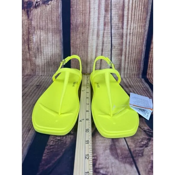 NEW CROCS Miami Thong Sandals Women’s 9 Slip-On Slide Sandals Acidity Yellow
