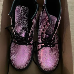 New Doc Martens pink disco crinkle boots US size 5