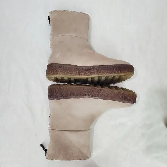 New Free People x Cougar Taupe Suede Leather Cozy Boots Sheep Shearling SZ 9