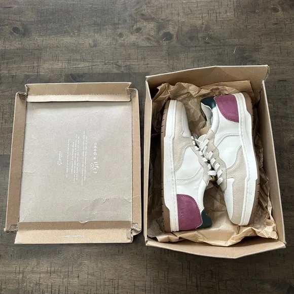 New in Box Madewell Court Low-Top Sneakers in Nubuck Size 9.5