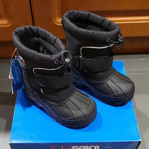 New in Box: totes Taelor Toddler Boys Waterproof Winter Boots