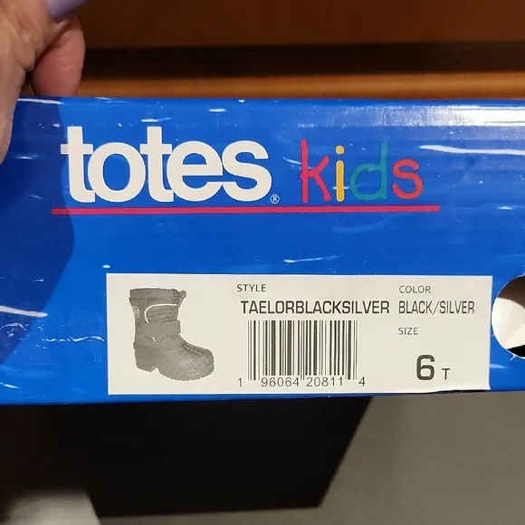 New in Box: totes Taelor Toddler Boys Waterproof Winter Boots