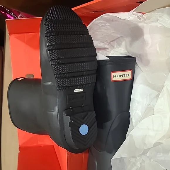 New in Box Women's Original Short Rain Waterproof Boots Black Matte 8
