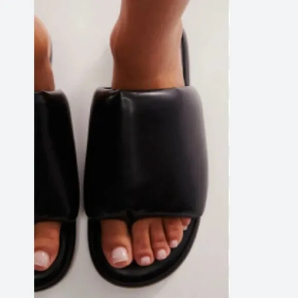new Kelsi Dagger Brooklyn Traveler Slide Sandals  black (Anthropologie)