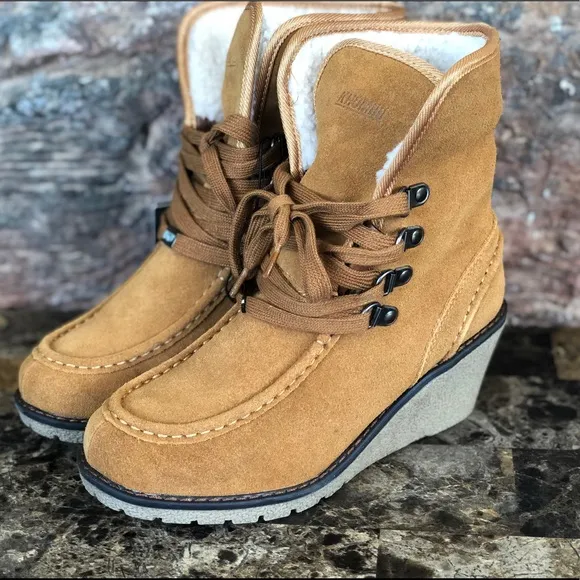 NEW Khombu Sasha Lace-Up Cold-Weather Moon boots