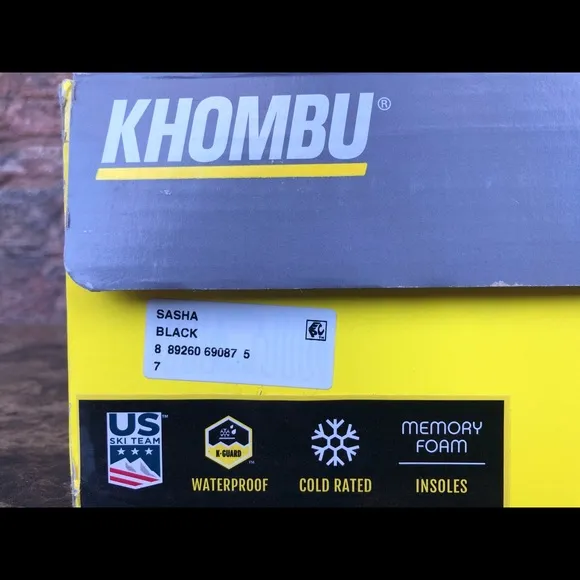 NEW Khombu Sasha Lace-Up Cold-Weather Moon boots
