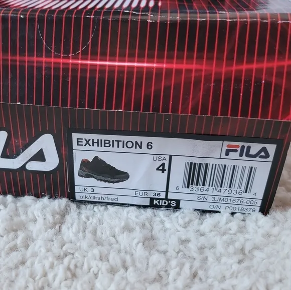 NEW Kids Fila Exhibition 6 running shoes size 4 red/black w box unisex