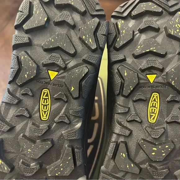 New mens Keen Brown and Black Hiking Boots with Ankle Support (8.5)
