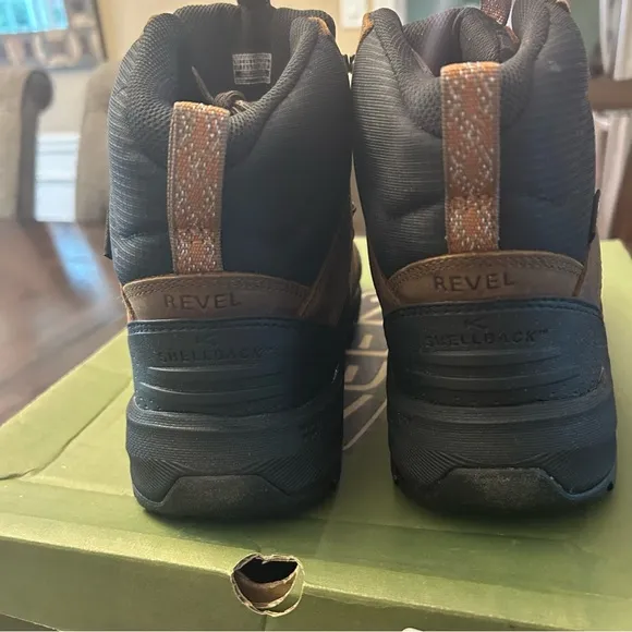 New mens Keen Brown and Black Hiking Boots with Ankle Support (8.5)