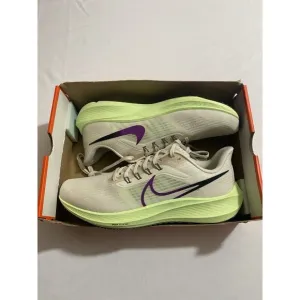 New Men’s Size 11 - Nike Air Zoom Pegasus 39 Red Plum Volt DH4071 101