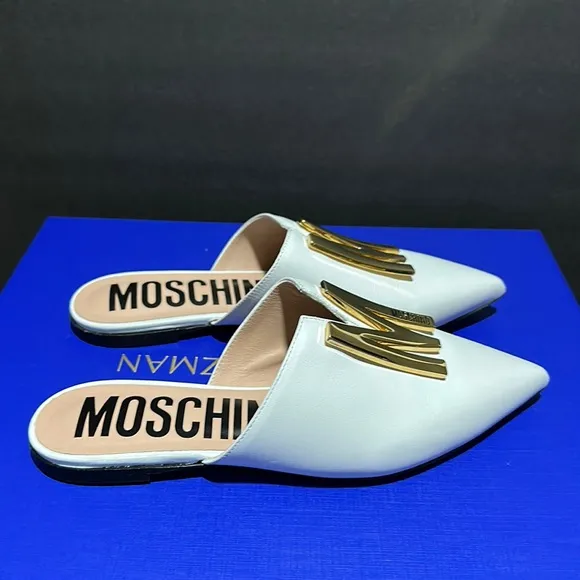 🔥🔥🔥NEW Moschino White Leather Logo Pointy Mules Sandals