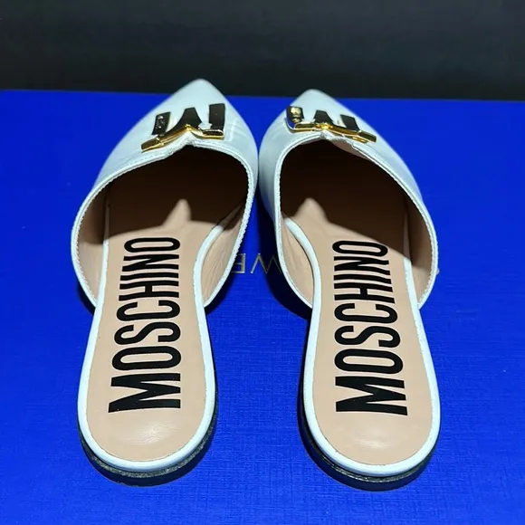 🔥🔥🔥NEW Moschino White Leather Logo Pointy Mules Sandals