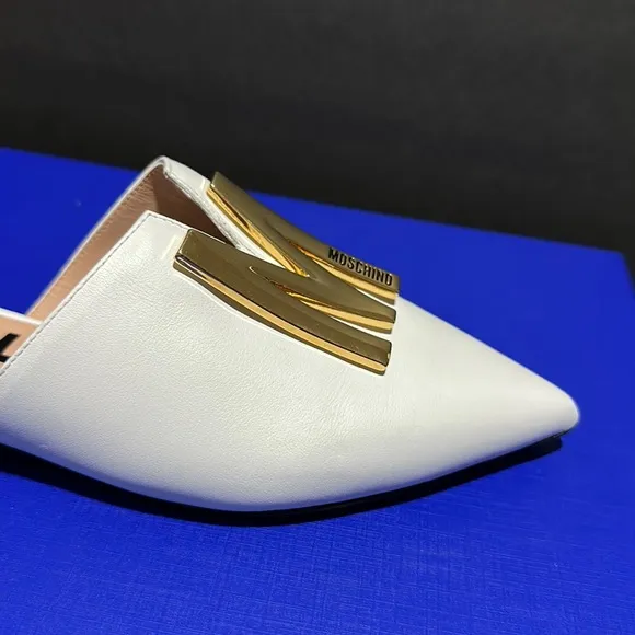🔥🔥🔥NEW Moschino White Leather Logo Pointy Mules Sandals