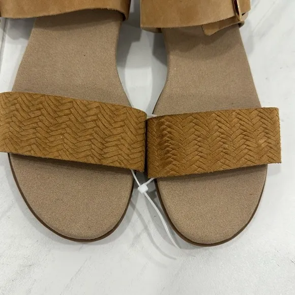 NEW! Munro Medium Tan Cleo Sandal - Size 10.5