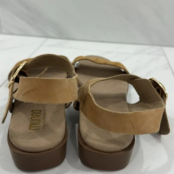 NEW! Munro Medium Tan Cleo Sandal - Size 10.5