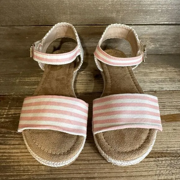 New‎ NWOB Big Kids Mia Esmee Peach/Off White Sandal Sandals Size 1 Y