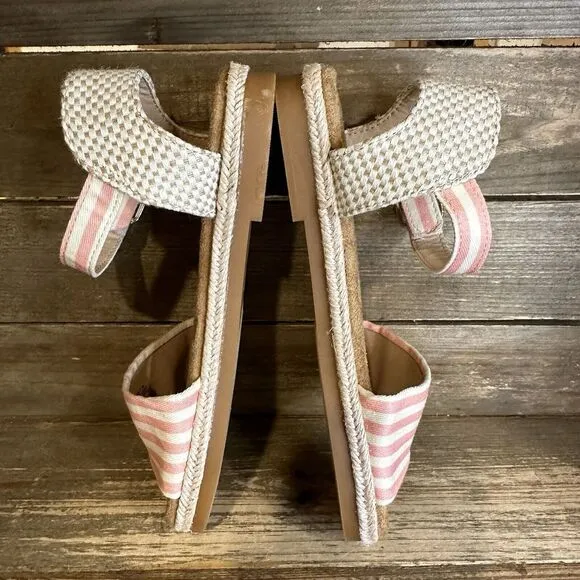 New‎ NWOB Big Kids Mia Esmee Peach/Off White Sandal Sandals Size 1 Y