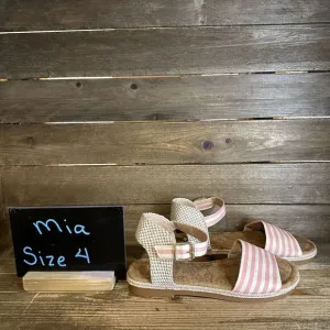 New NWOB Big Kids Mia Esmee‎ Peach/Off White Sandal Sandals Size 4 Y