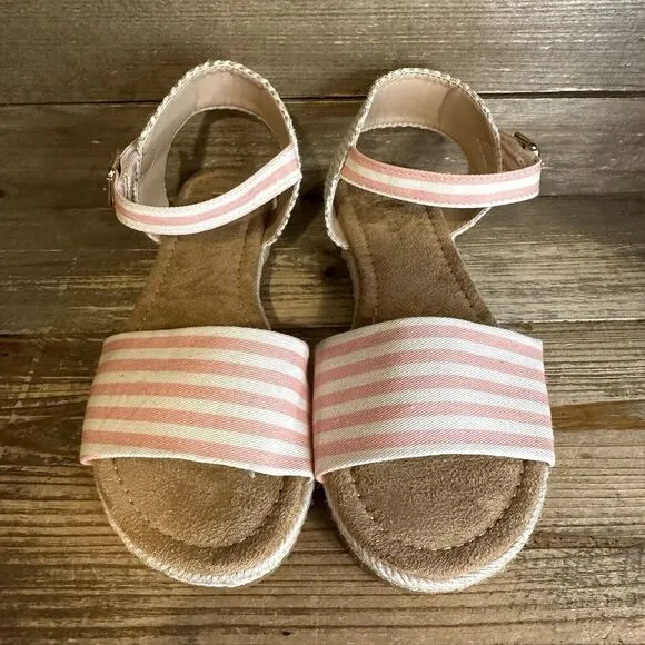 New NWOB Big Kids Mia Esmee‎ Peach/Off White Sandal Sandals Size 4 Y